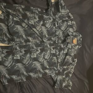 Men’s Duluth short sleeve shirt. XL amazing condition.